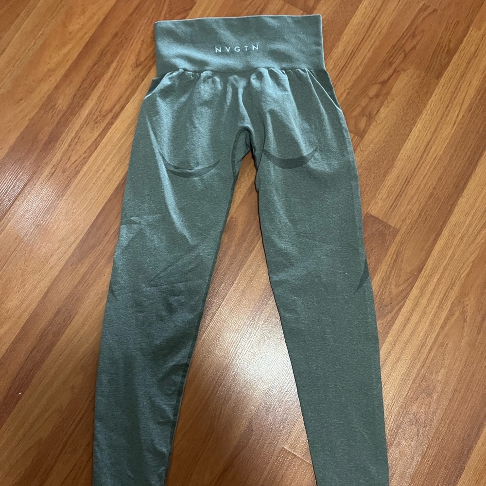 NVGTN leggings in size S